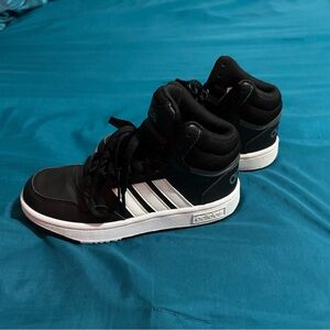 Adidas boy Black and White Sneakers